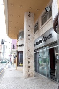 Fachada do Cine Teatro Ópera